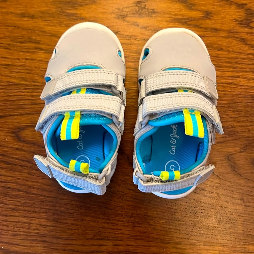 Cat & jack sandals - adjustable velco